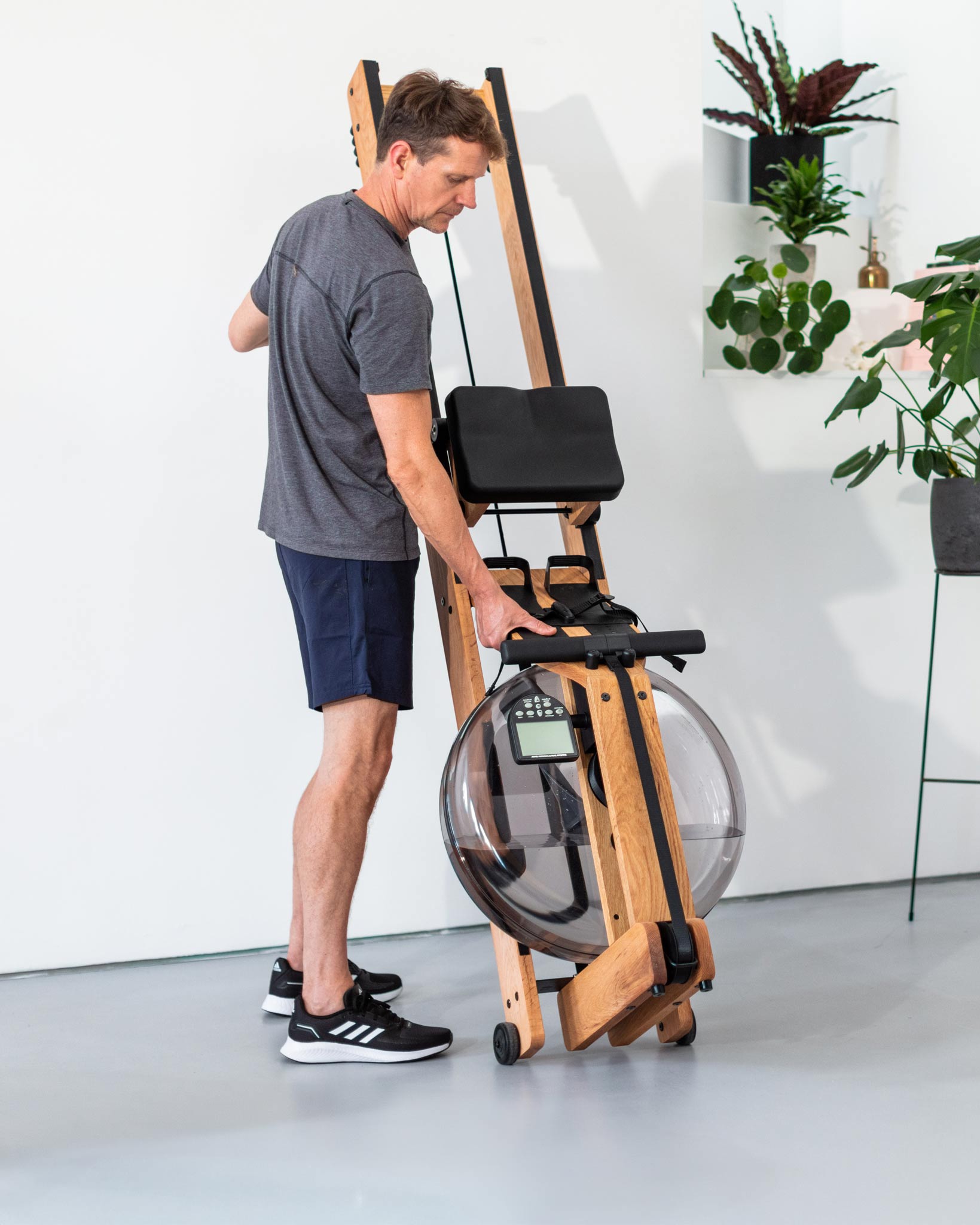WaterRower-romaskin med vannmotstand for en autentisk roopplevelse. Perfekt for hjemmegym og profesjonelle treningsstudioer. WaterRower kommer i modellene S4, A1 og Performance Ergometer.